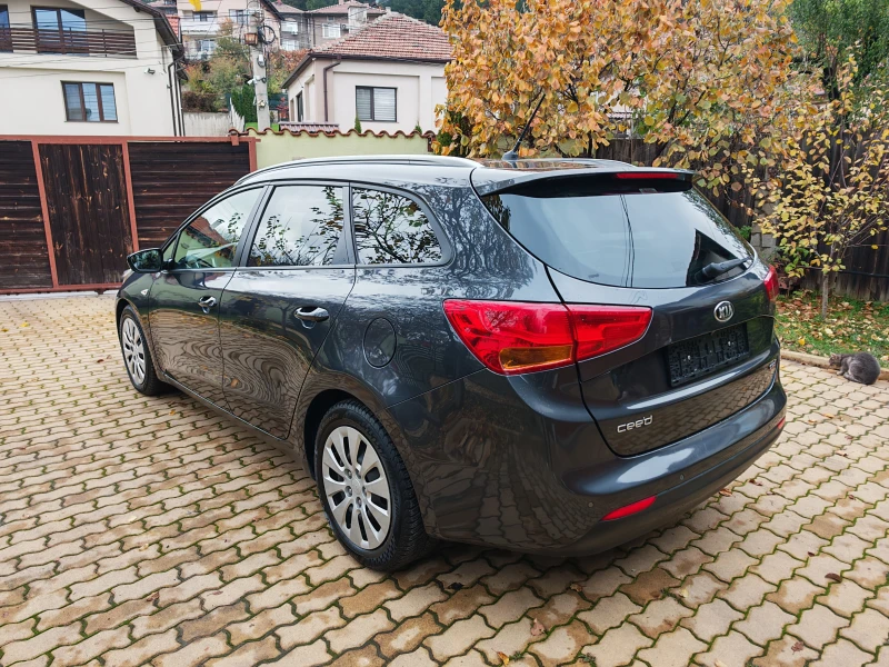 Kia Ceed 1.6CRDI-КАМЕРА, снимка 6 - Автомобили и джипове - 52295232