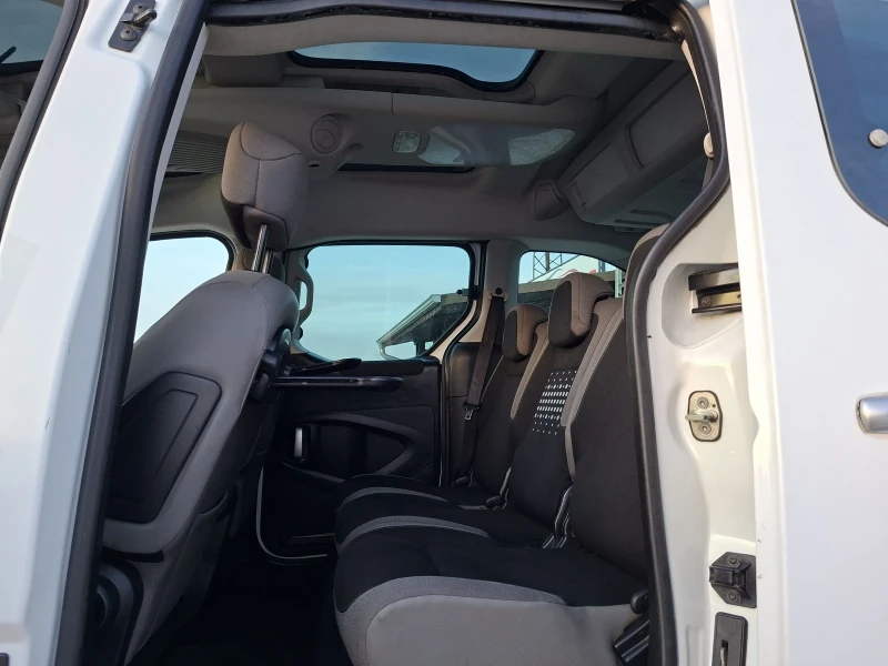 Citroen Berlingo 1.6i/НАВИ/ПАНОРАМА/ПАРКТРОН/ЛЕД/160000км/EUR6, снимка 12 - Автомобили и джипове - 52819192