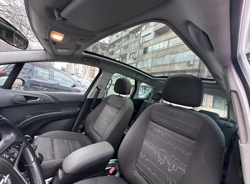 Opel Meriva 1, 4 TURBO 120hp РЕГИСТРИРАНА, снимка 8 - Автомобили и джипове - 53015081