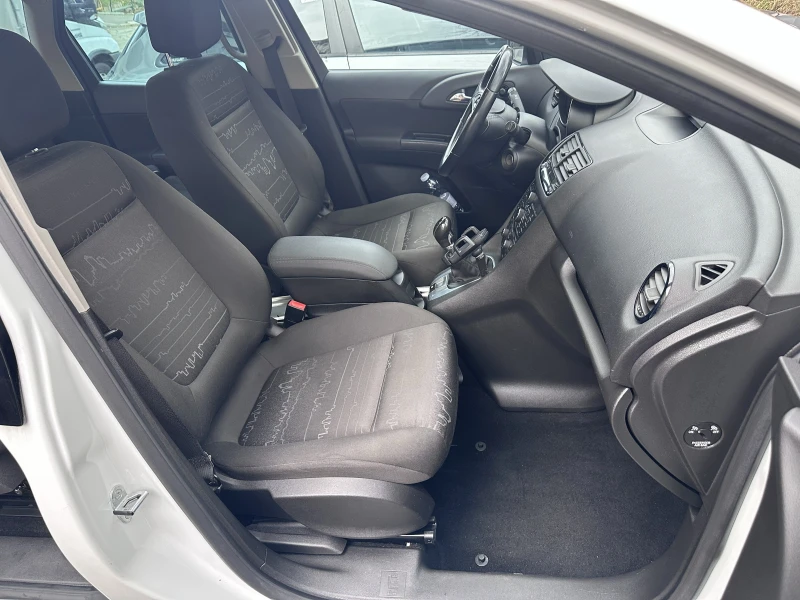 Opel Meriva 1, 4 TURBO 120hp РЕГИСТРИРАНА, снимка 9 - Автомобили и джипове - 53015081