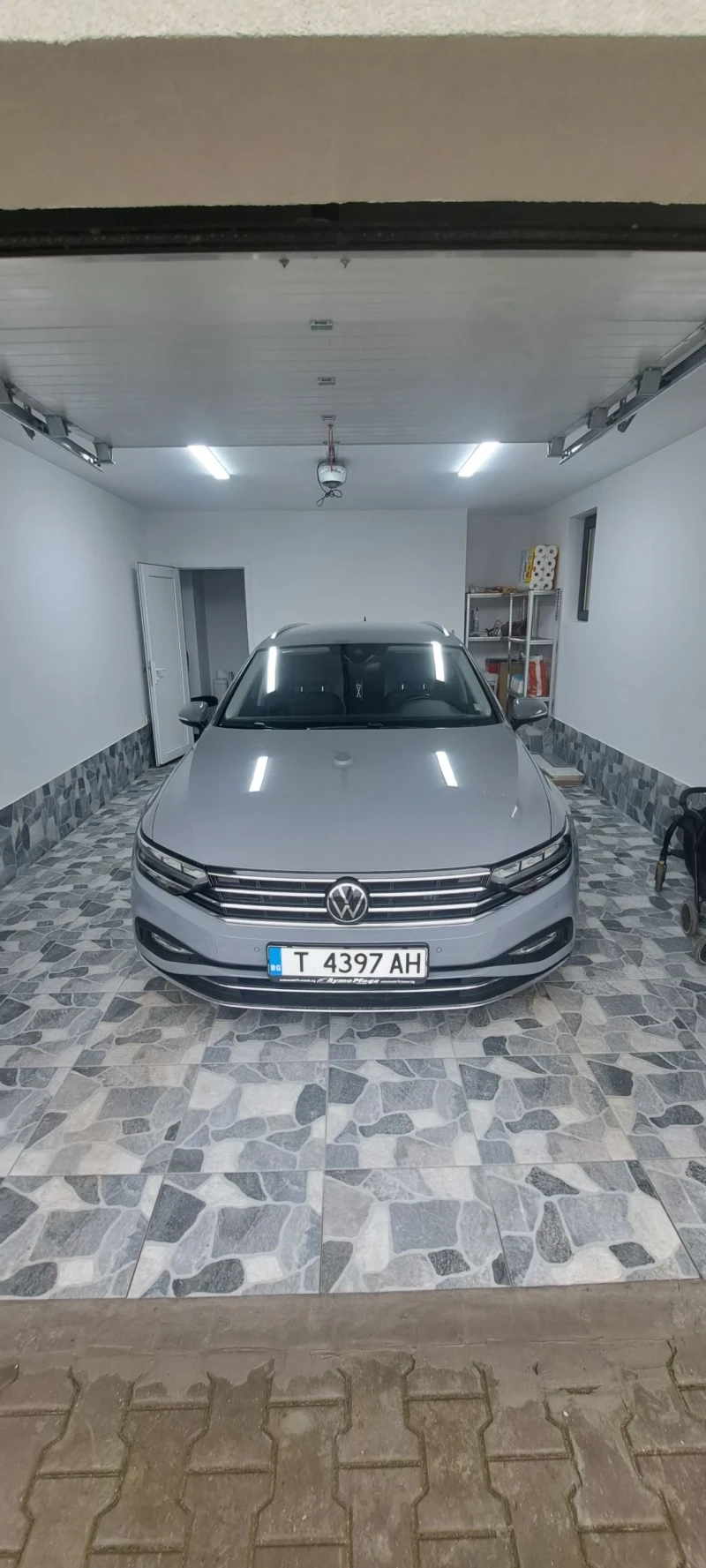 VW Passat 2.0 TDi Hingline, снимка 4 - Автомобили и джипове - 53221095