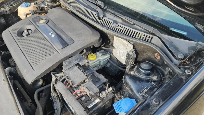 VW Polo 1.4i klima, снимка 17 - Автомобили и джипове - 53524813