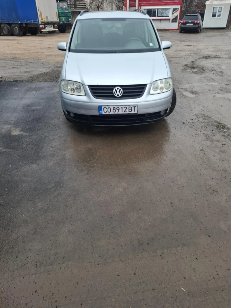 VW Touran 1.9tdi, снимка 2 - Автомобили и джипове - 53560930