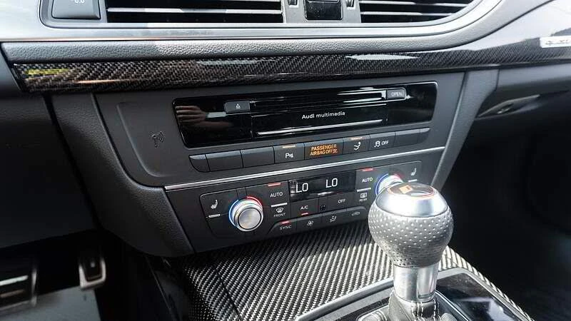 Audi Rs7 QUATTRO* КОЖА* ПОДГРЕВ* ШИБИДАХ* КАМЕРА* , снимка 11 - Автомобили и джипове - 55627324
