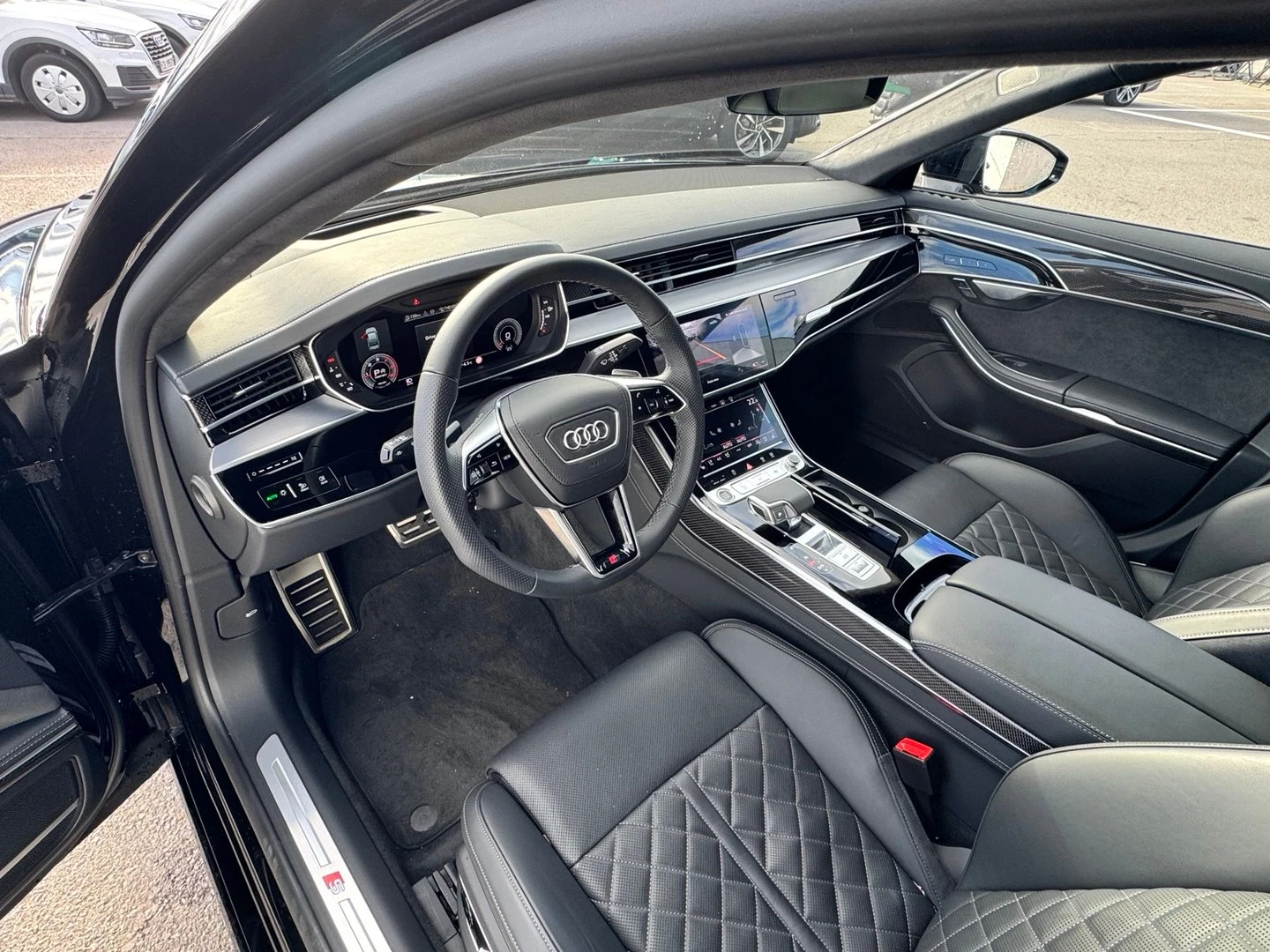 Audi A8 50 TDI quattro - изображение 8