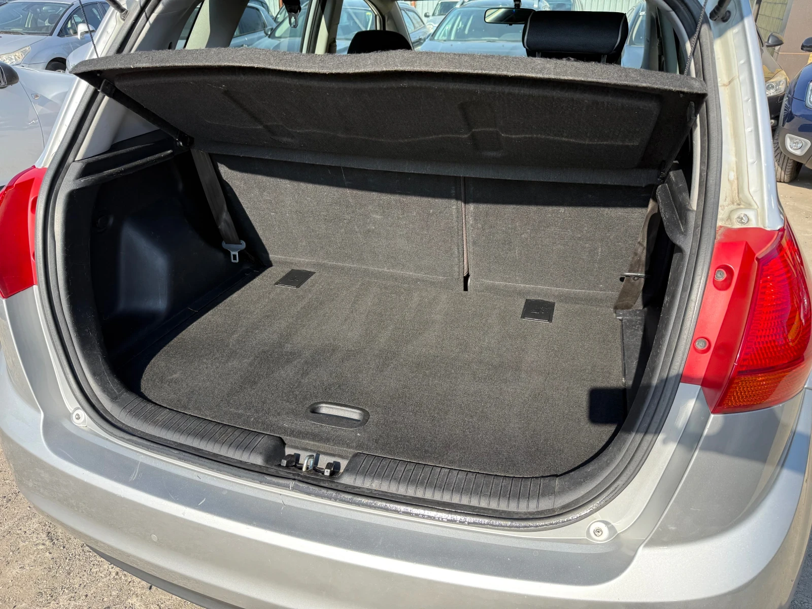 Kia Venga 1.4i ГАЗ | Mobile.bg — изображение 11