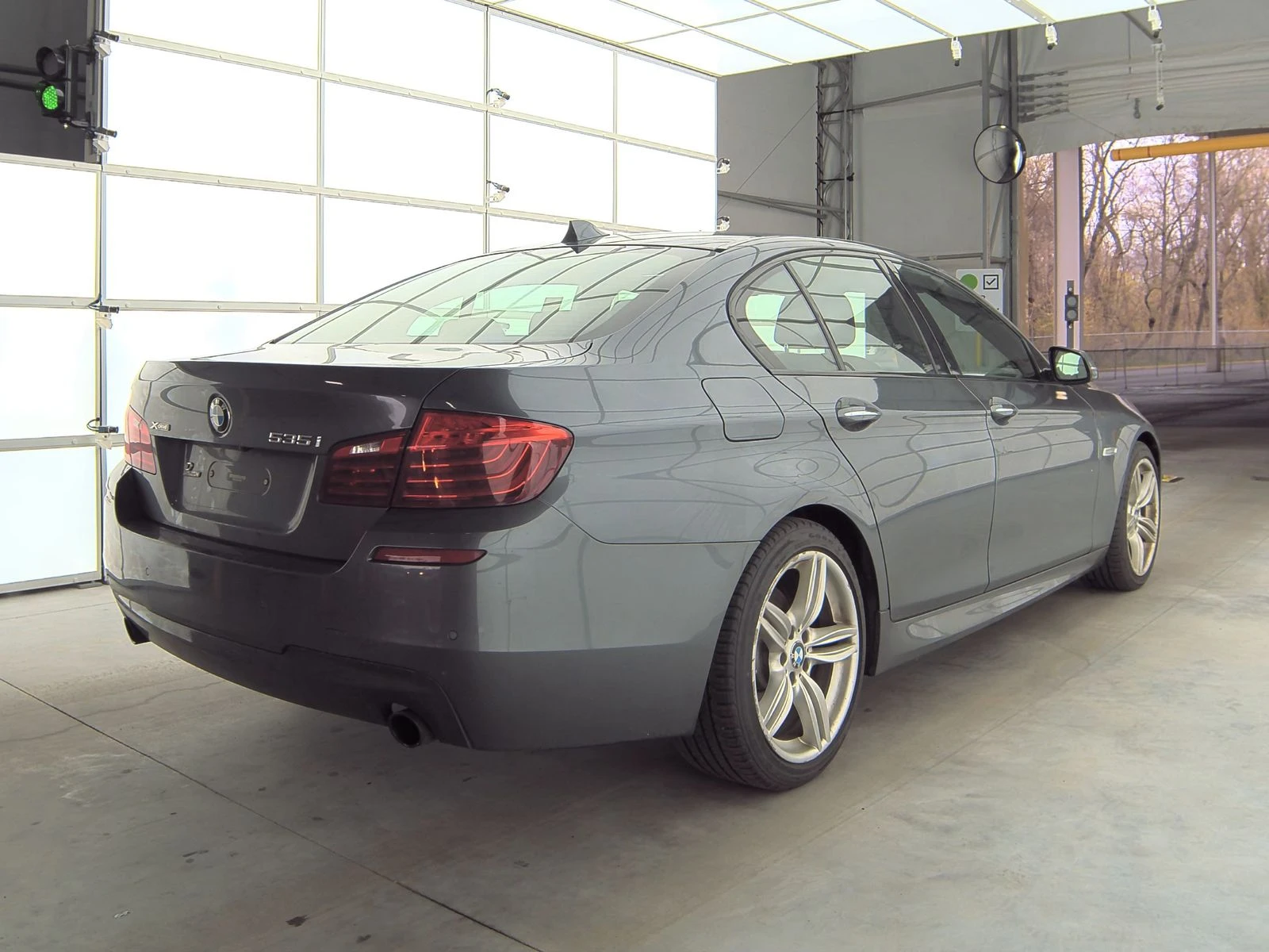 BMW 535 I xDrive M* Head-Up* Shadowline* Harman/Kardon*  - изображение 4