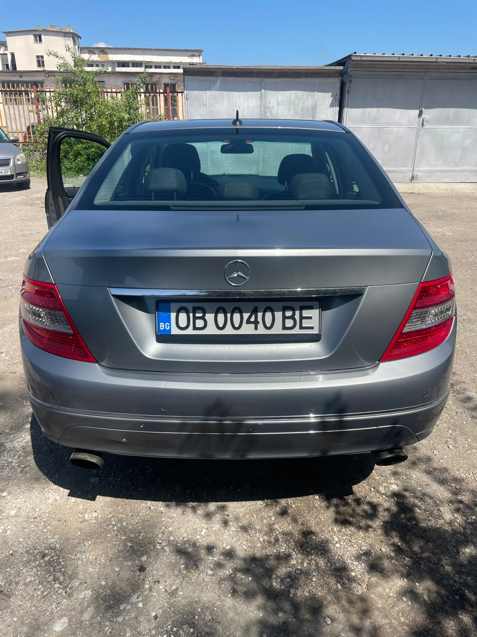 Mercedes-Benz C 320  - изображение 4