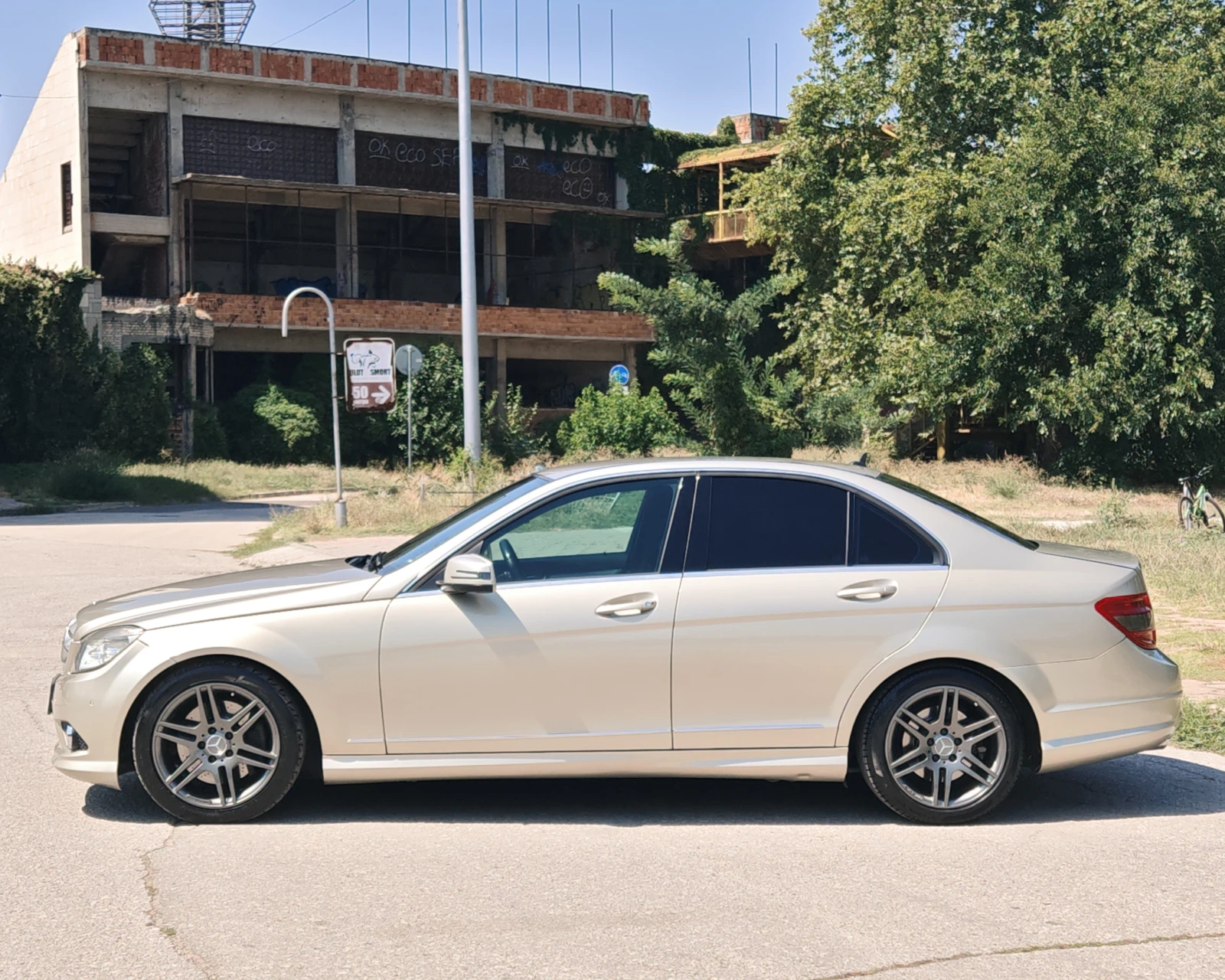 Mercedes-Benz C 350 Avantgarde AMG Pack - изображение 8