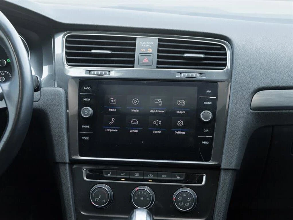 VW Golf * АВТО КРЕДИТ* ЦЕНА ДО БГ * СЕРВИЗНА ИСТОРИЯ *  - изображение 10