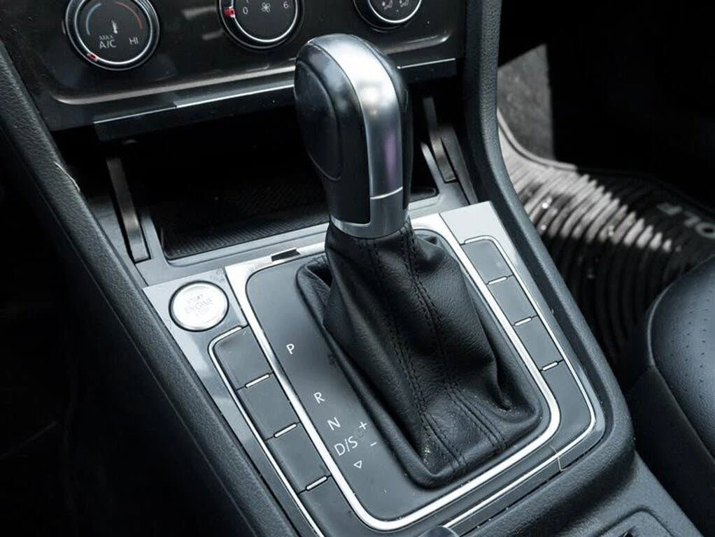 VW Golf *  *    *   *  | Mobile.bg   14