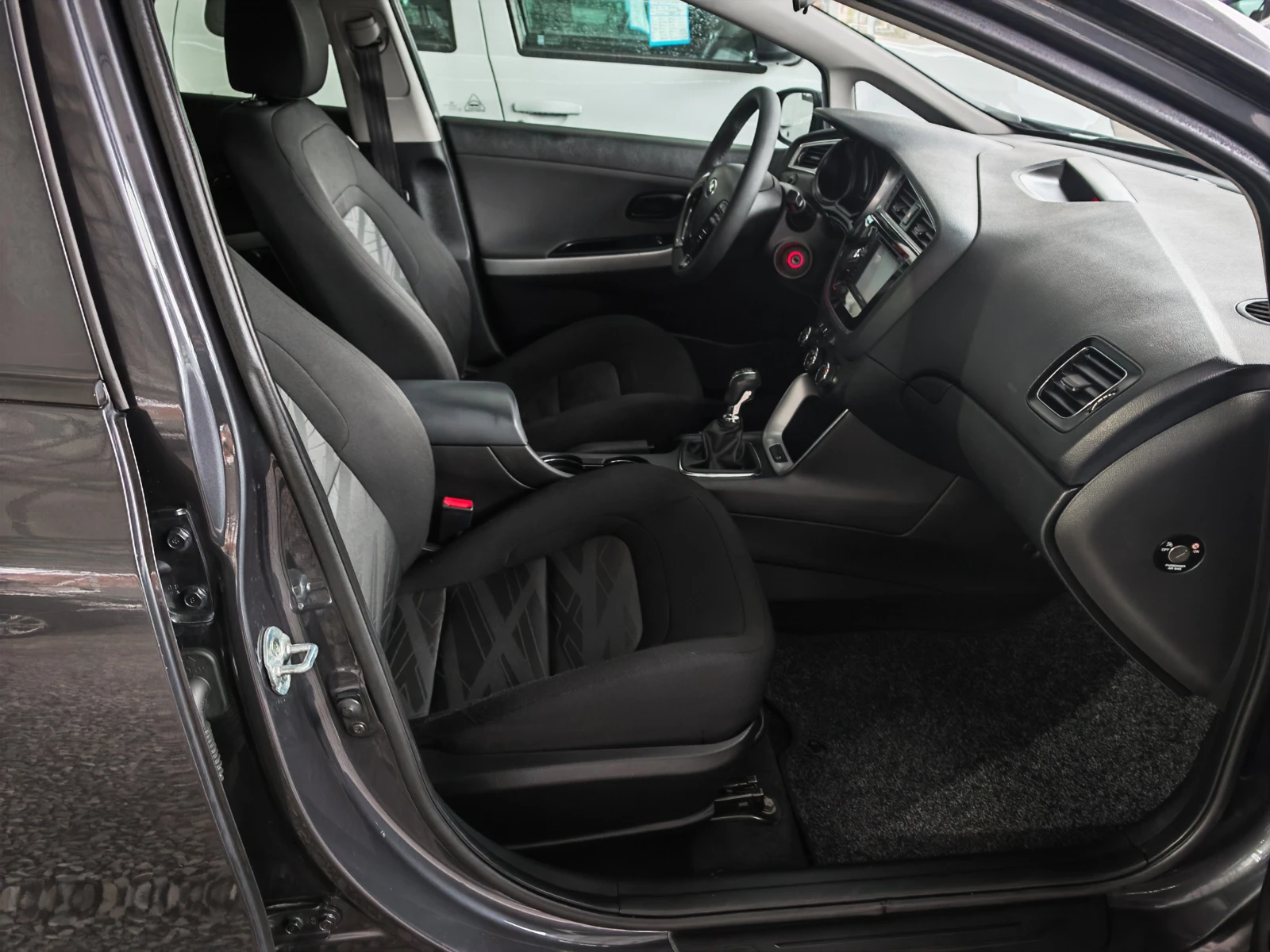 Kia Ceed 1.6CRDI- | Mobile.bg   8