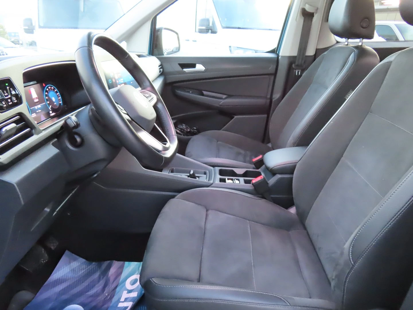 VW Caddy Life Maxi TDI 7 места - изображение 5