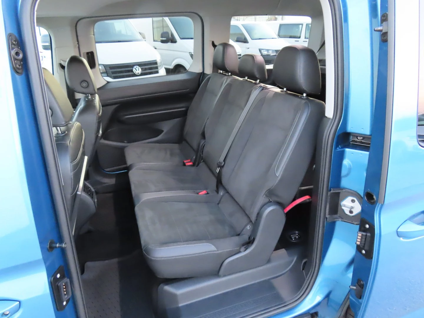 VW Caddy Life Maxi TDI 7 ����� | Mobile.bg � ����������� 16