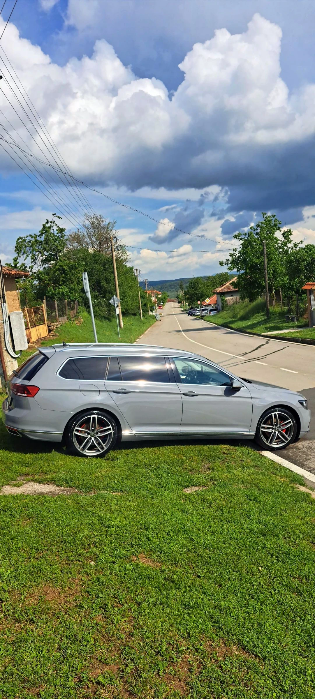 VW Passat 2.0 TDi Hingline, снимка 4 - Автомобили и джипове - 53221095