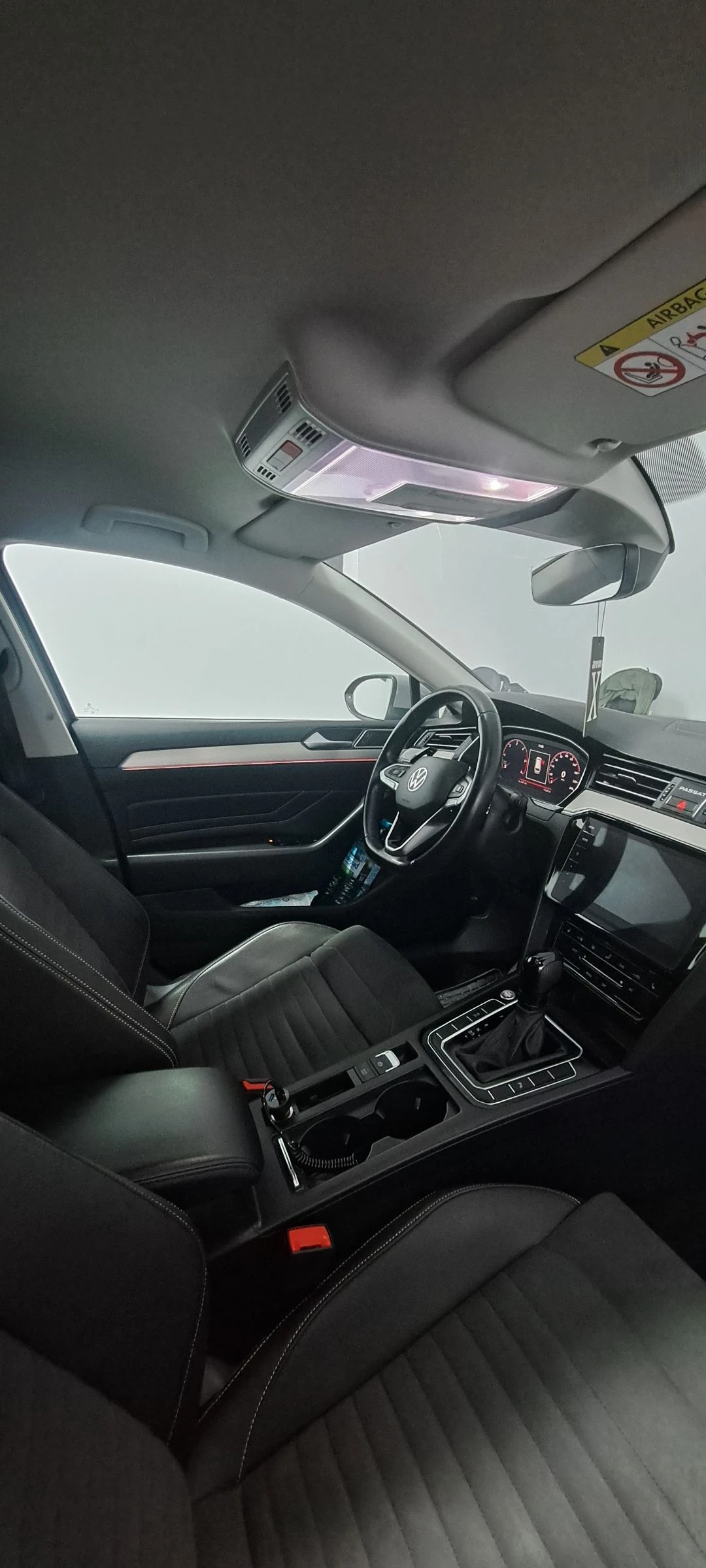 VW Passat 2.0 TDi Hingline - изображение 2