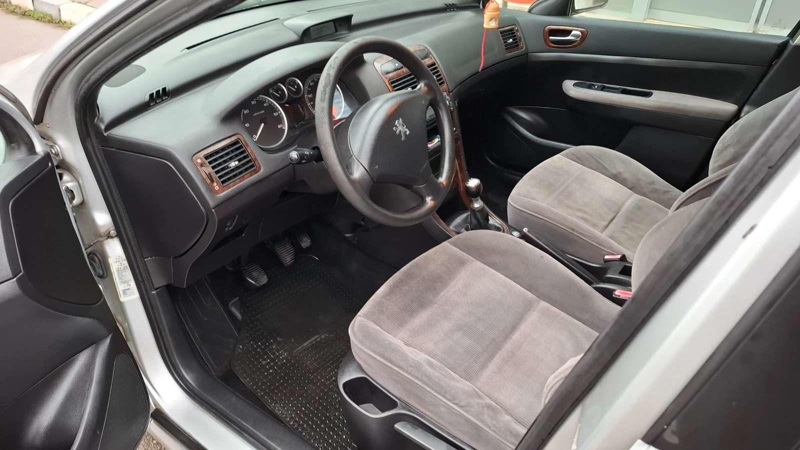 Peugeot 307 1, 6 HDI - изображение 7