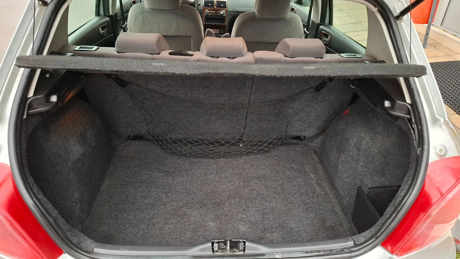 Peugeot 307 1, 6 HDI - изображение 10