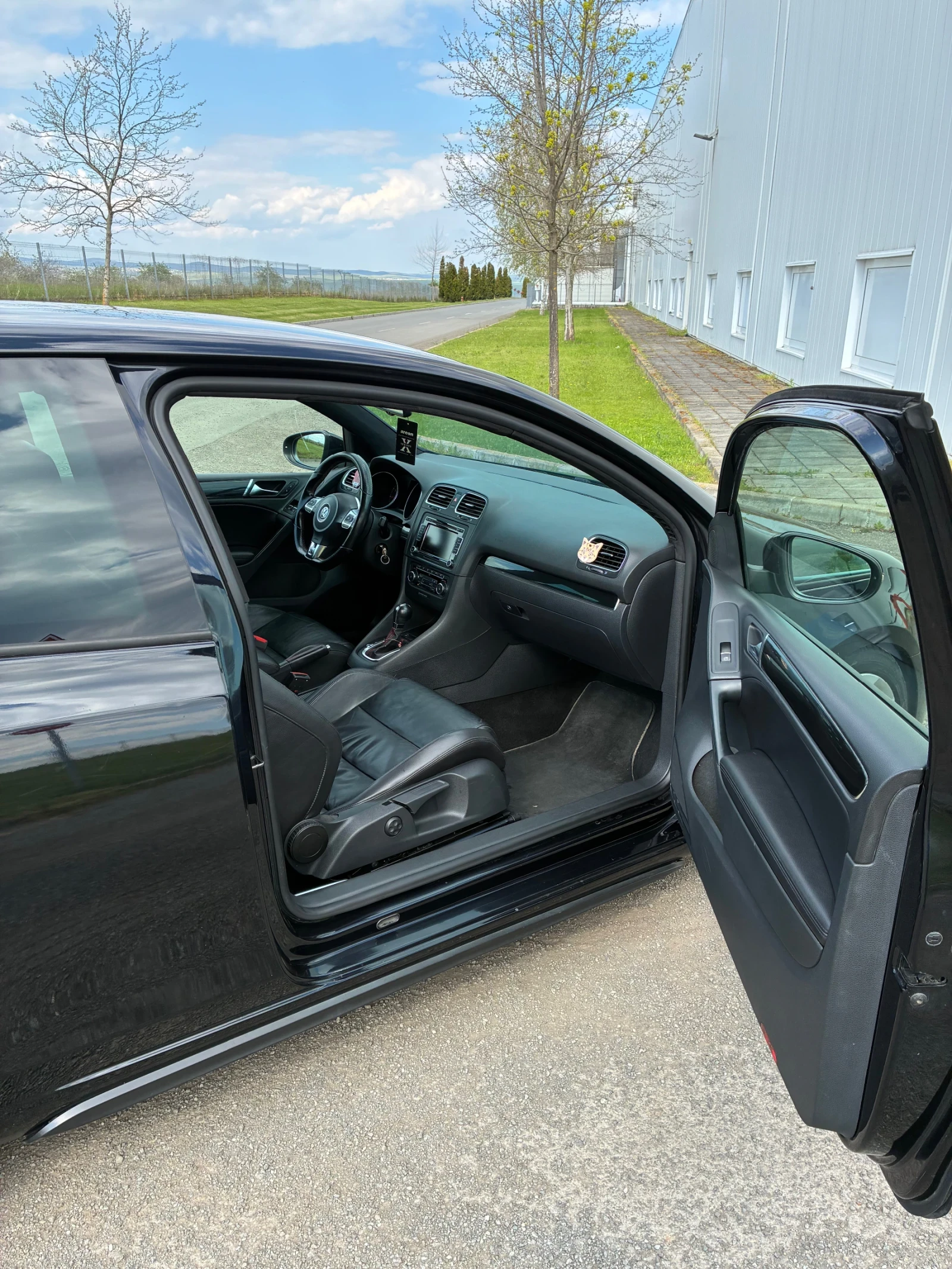 VW Golf GTI 2.0TSI, снимка 9 - Автомобили и джипове - 53671457