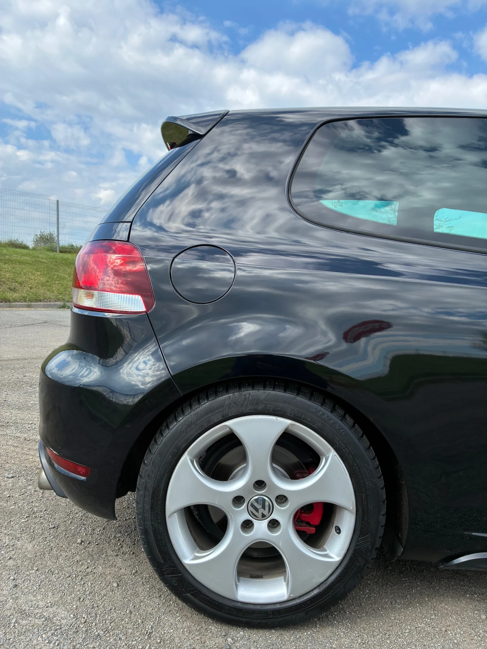 VW Golf GTI 2.0TSI, снимка 12 - Автомобили и джипове - 53671457