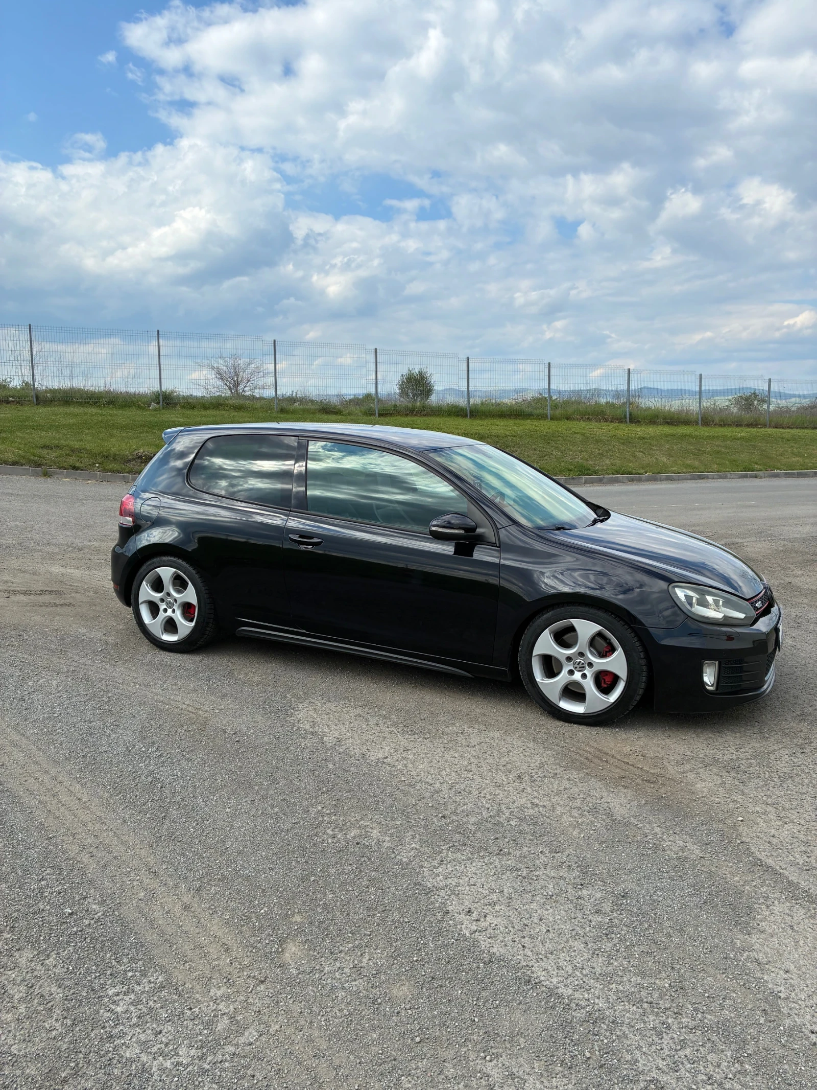 VW Golf GTI 2.0TSI, снимка 3 - Автомобили и джипове - 53671457