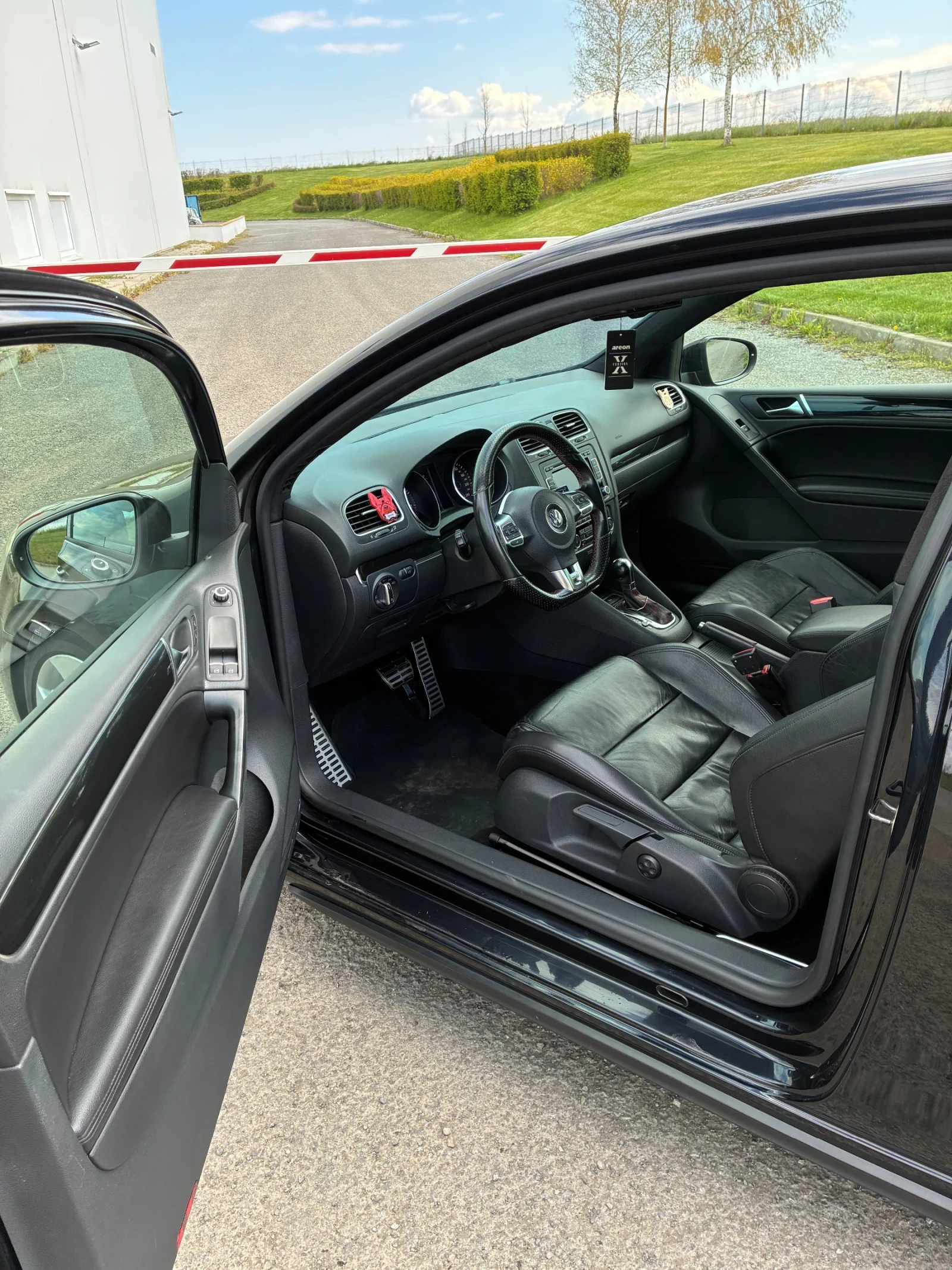 VW Golf GTI 2.0TSI, снимка 7 - Автомобили и джипове - 53671457