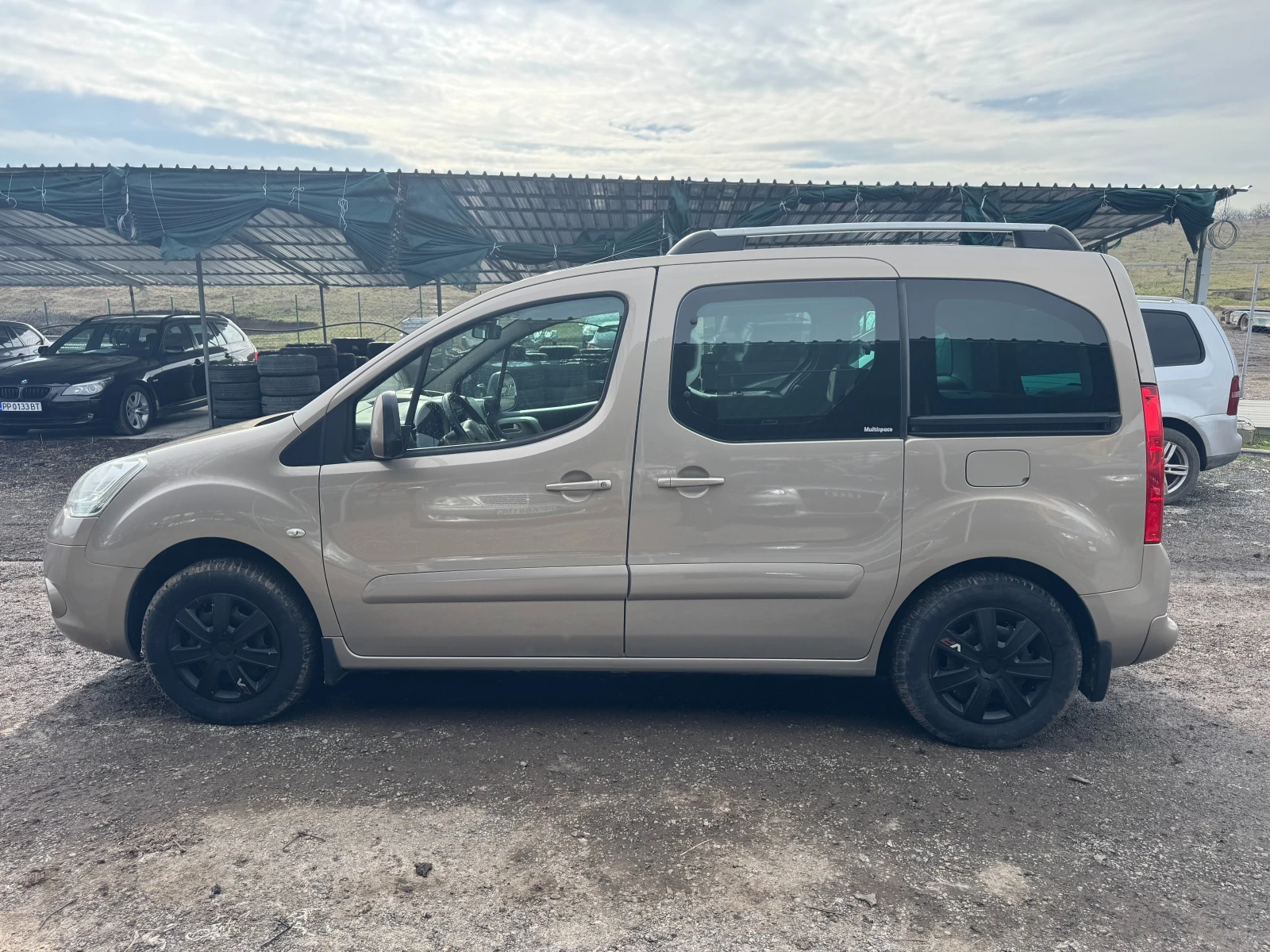 Citroen Berlingo 1.6 HDI, снимка 8 - Автомобили и джипове - 53802032