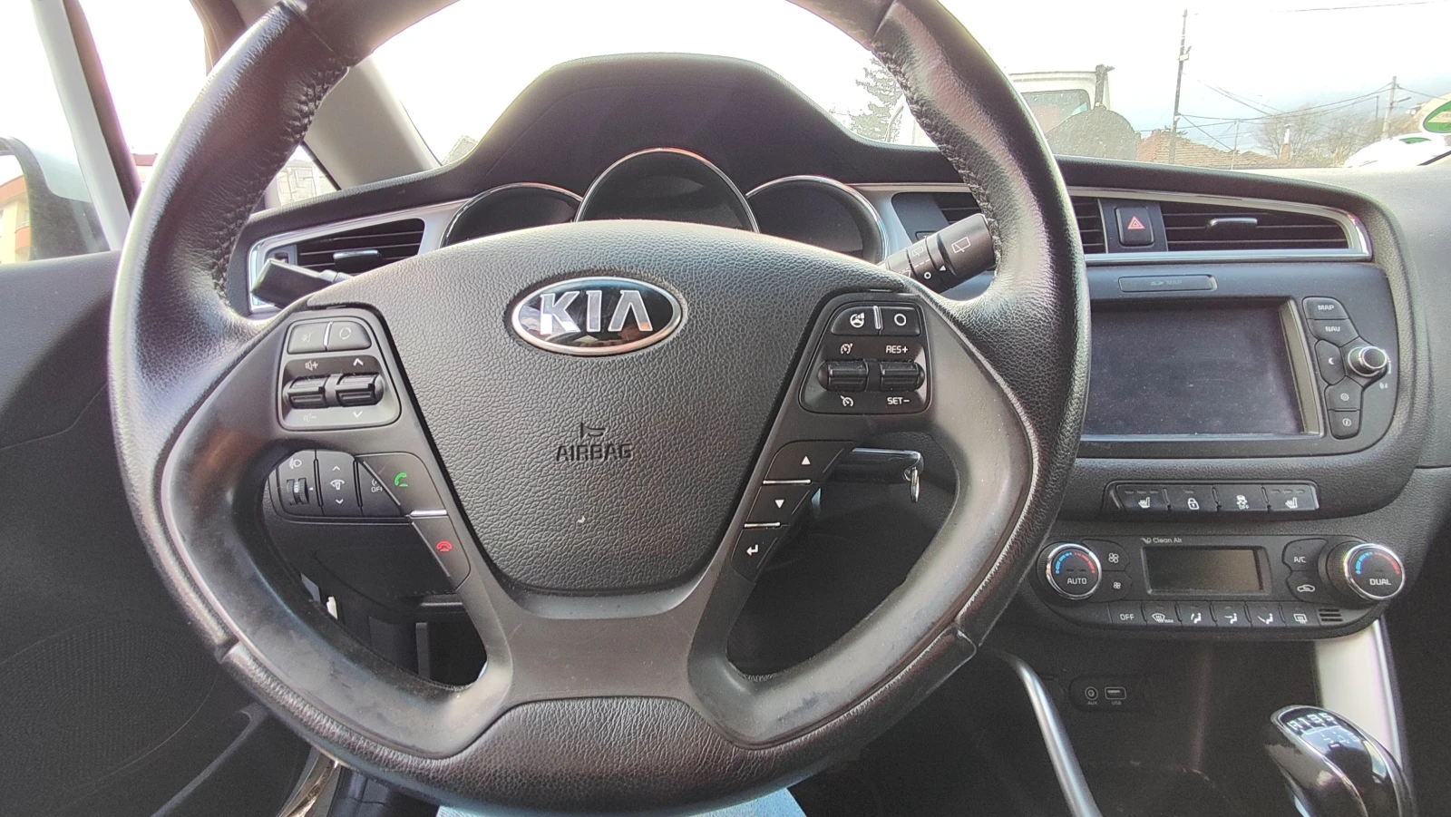 Kia Ceed 1.6 CRDi 136ps Германия , снимка 3 - Автомобили и джипове - 54091361