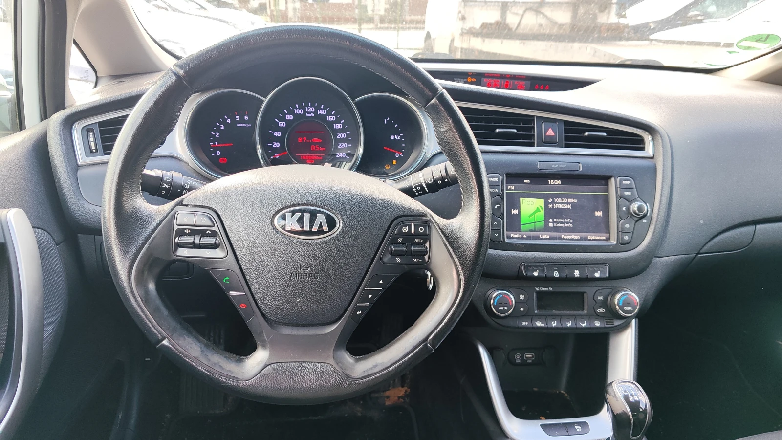 Kia Ceed 1.6 CRDi 136ps Германия , снимка 4 - Автомобили и джипове - 54091361