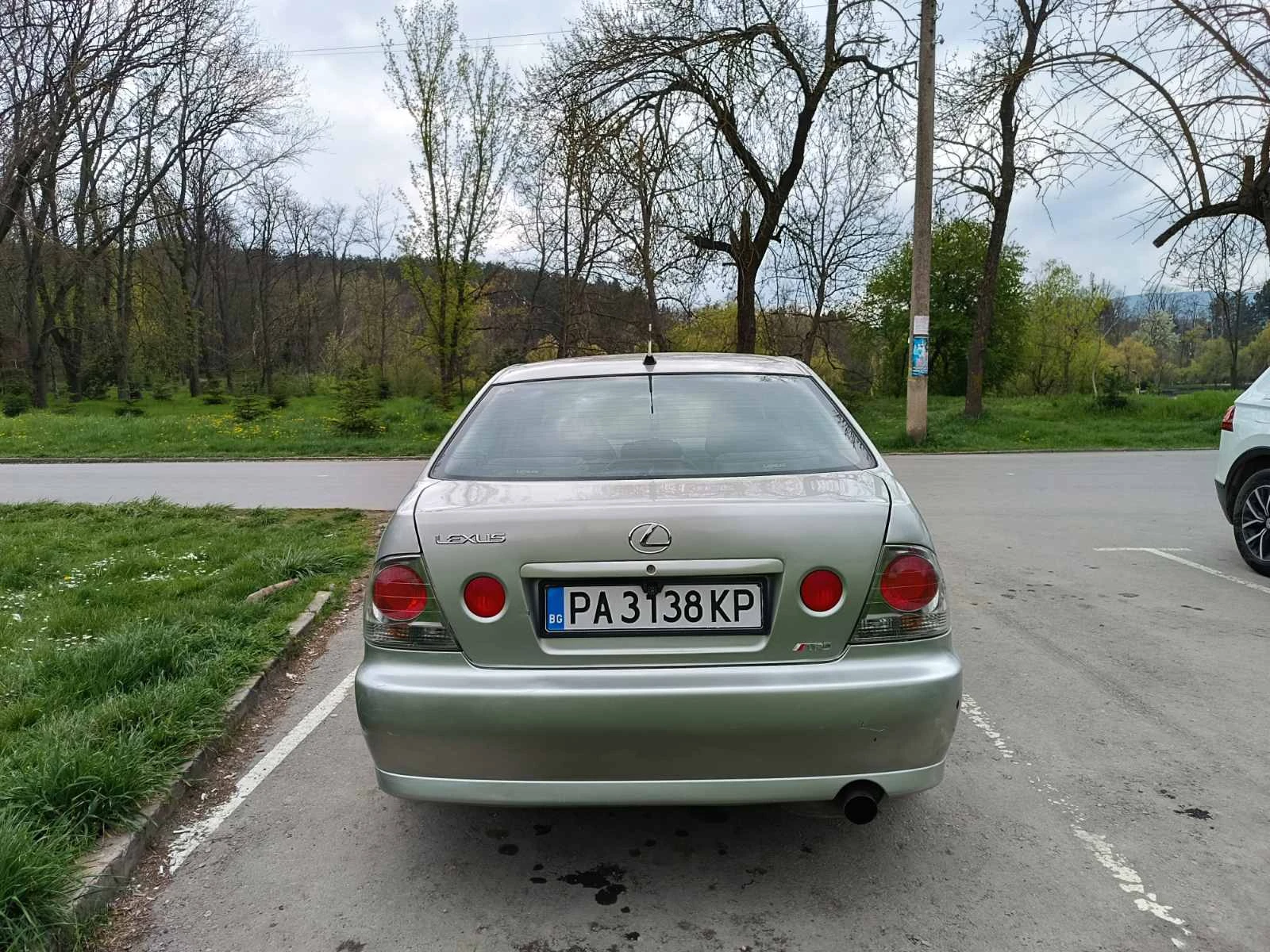 Lexus IS 200, снимка 4 - Автомобили и джипове - 54355728