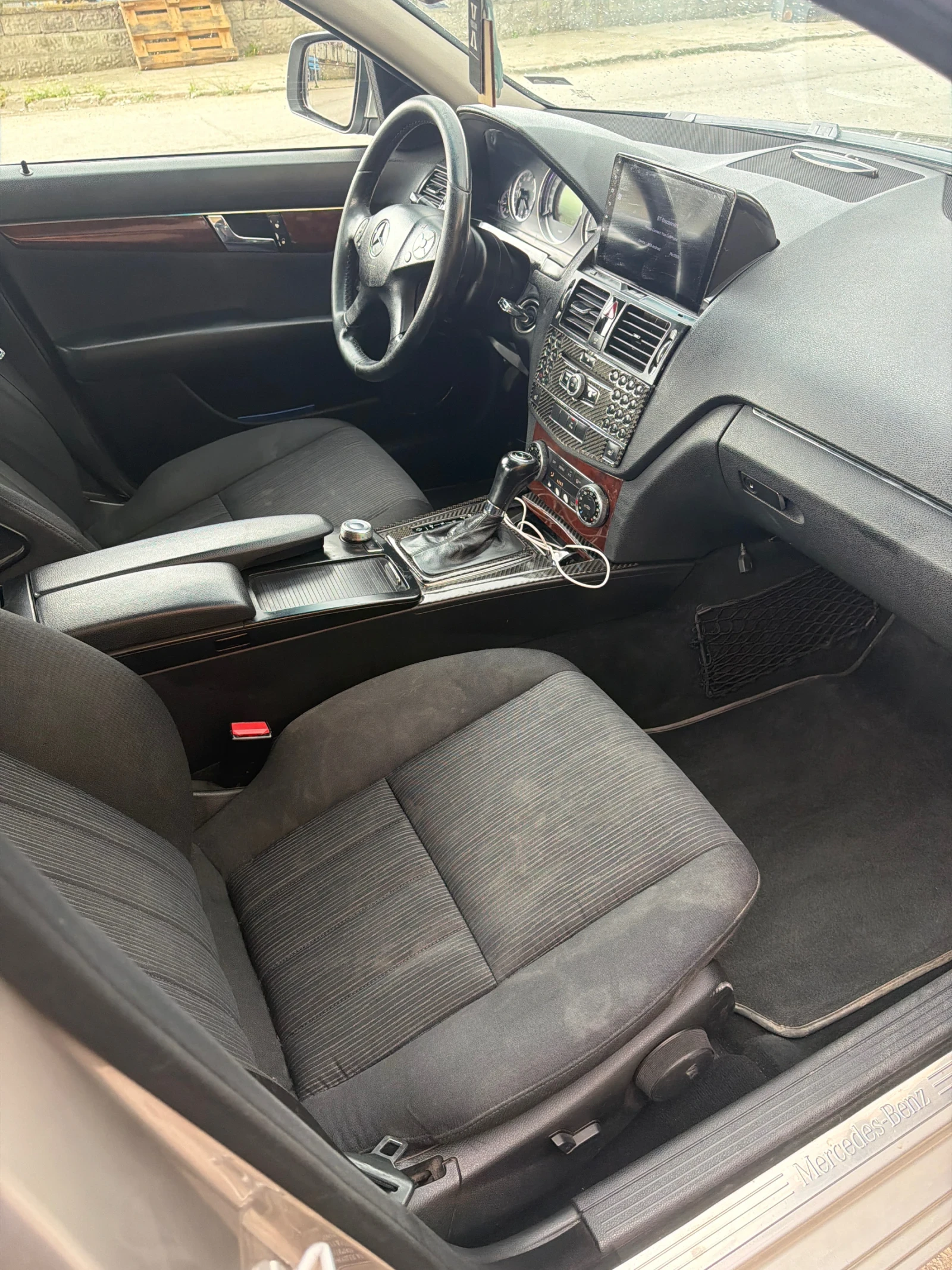 Mercedes-Benz C 200, снимка 3 - Автомобили и джипове - 54484705