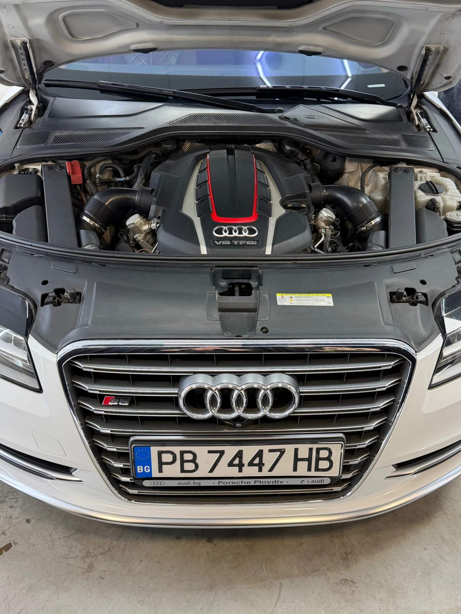 Audi S8 Реални км , снимка 6 - Автомобили и джипове - 54610034