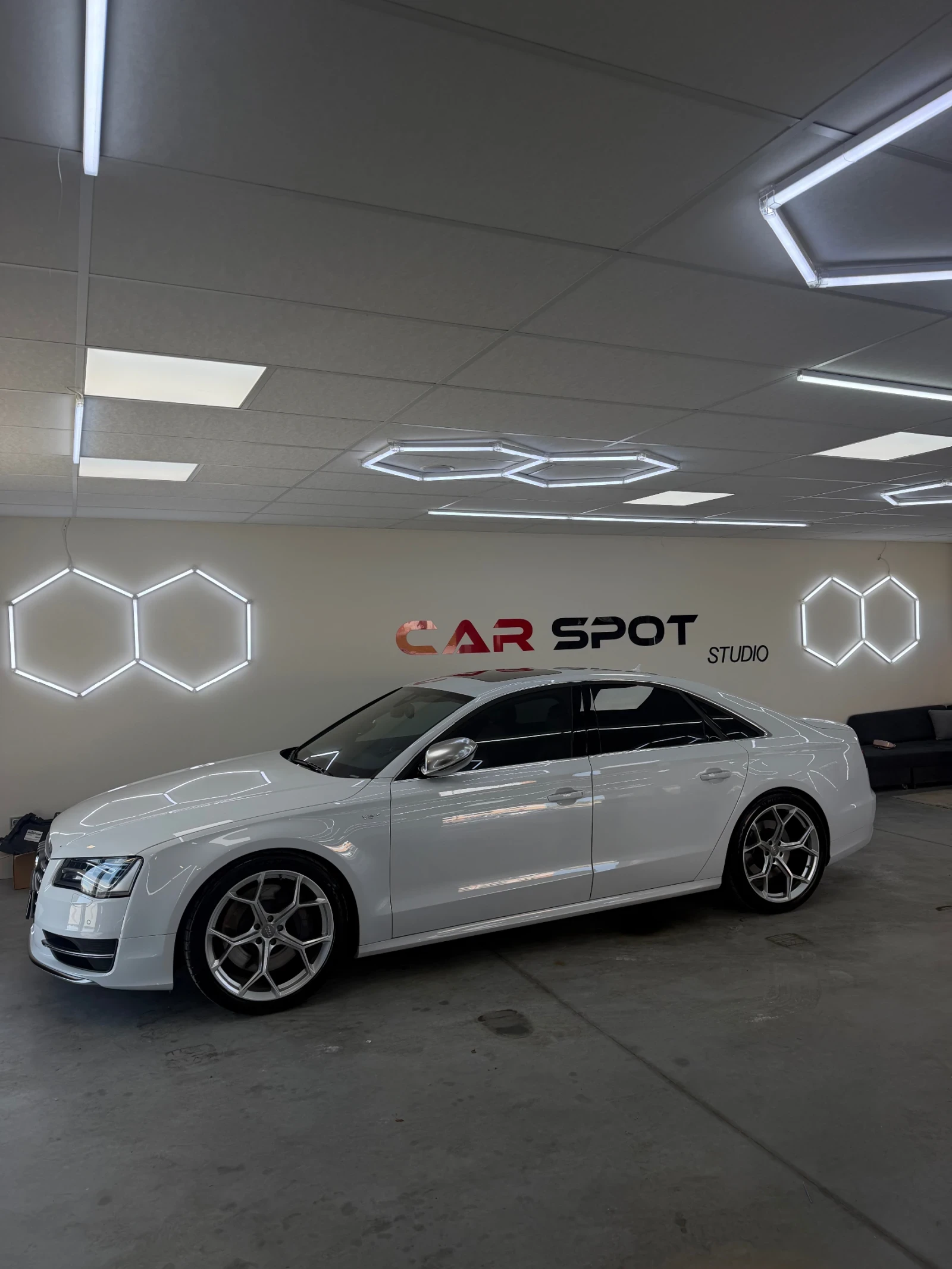 Audi S8 Реални км 