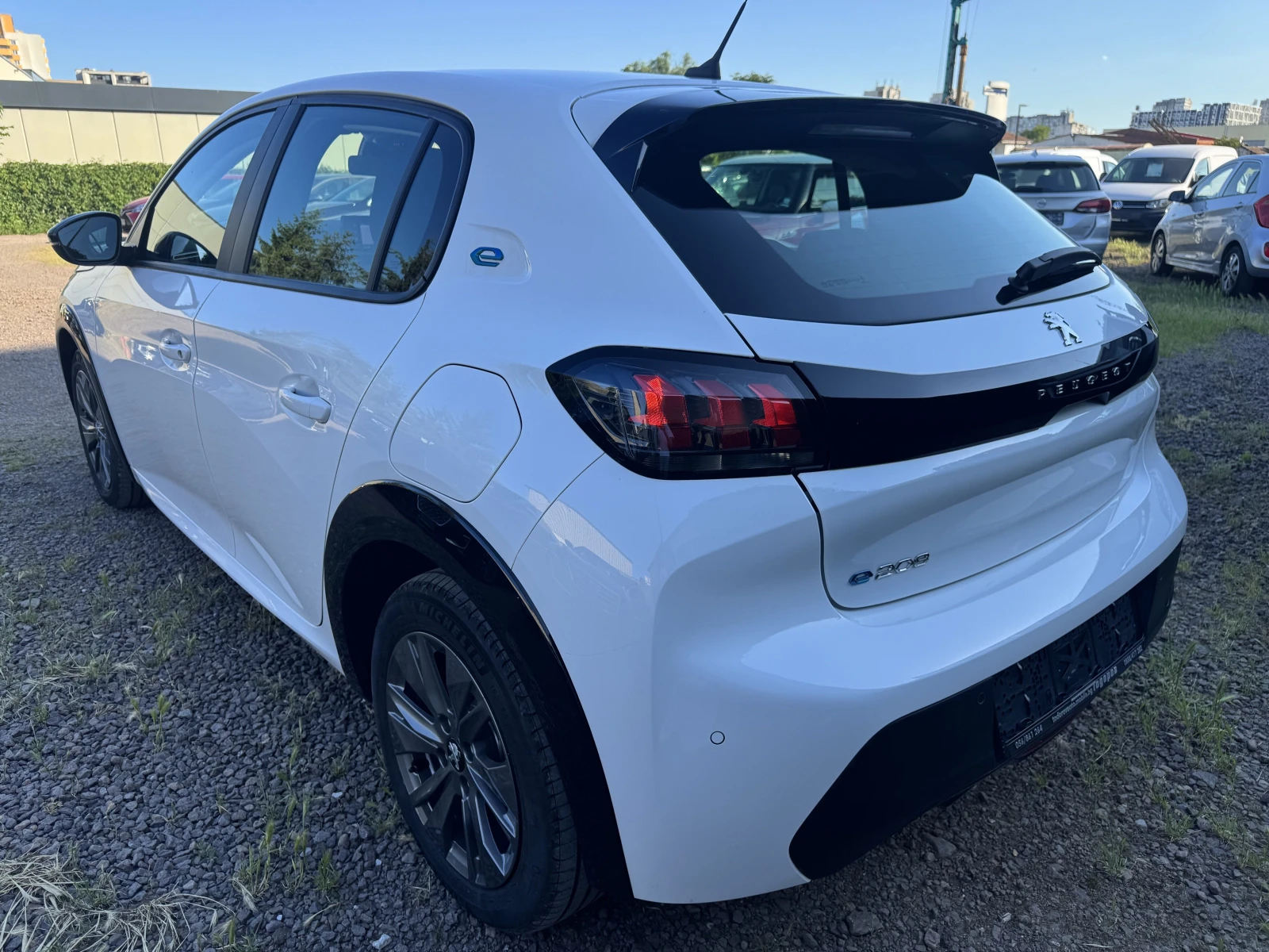 Peugeot 208 Active Pack, 136 к.с., снимка 4 - Автомобили и джипове - 54713153