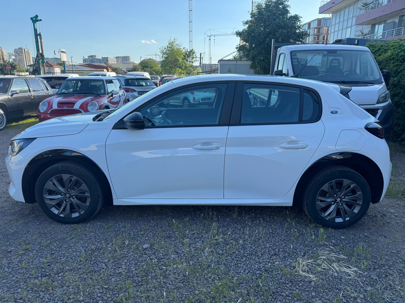 Peugeot 208 Active Pack, 136 к.с., снимка 3 - Автомобили и джипове - 54713153
