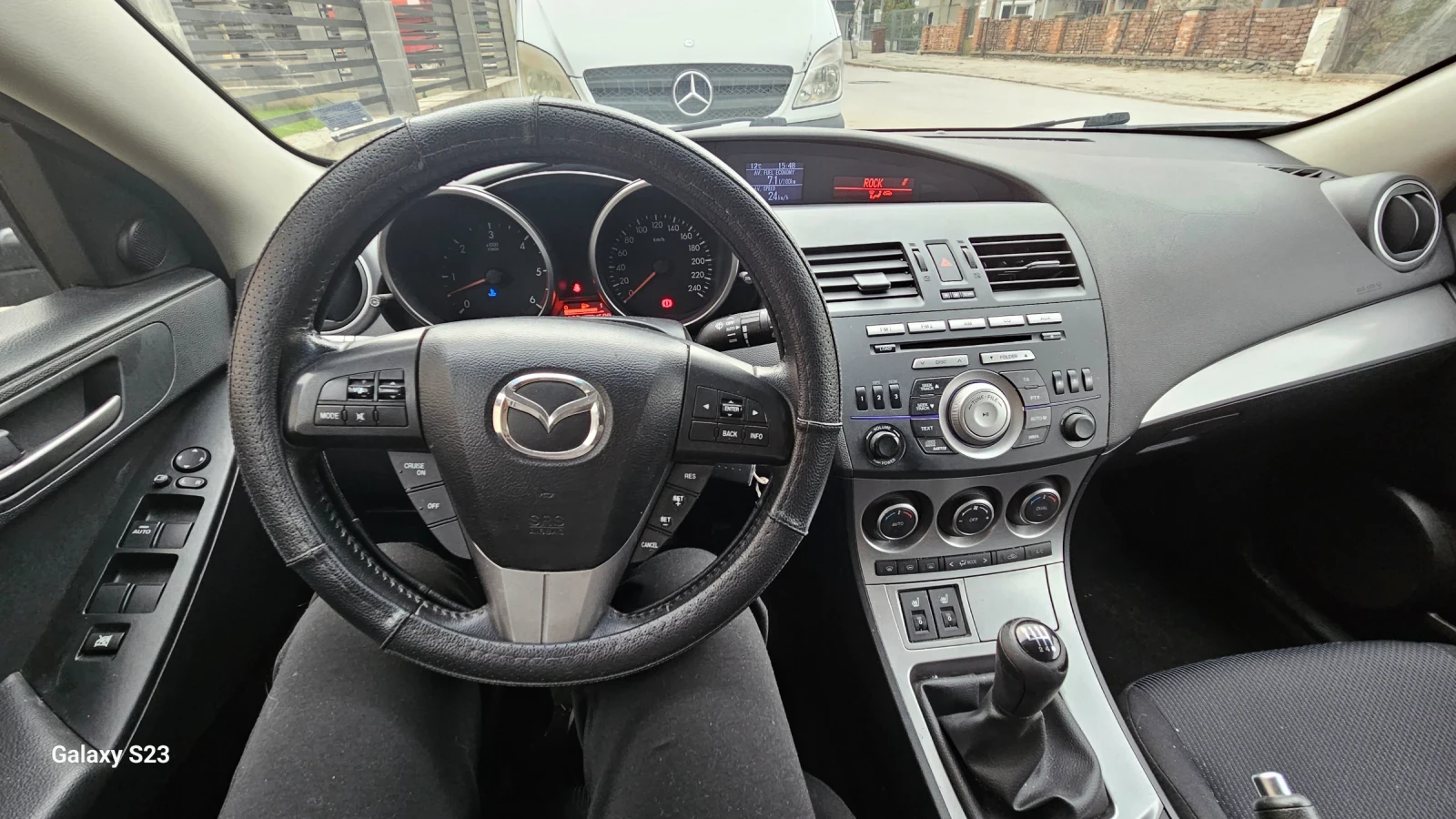 Mazda 3, снимка 5 - Автомобили и джипове - 55141950