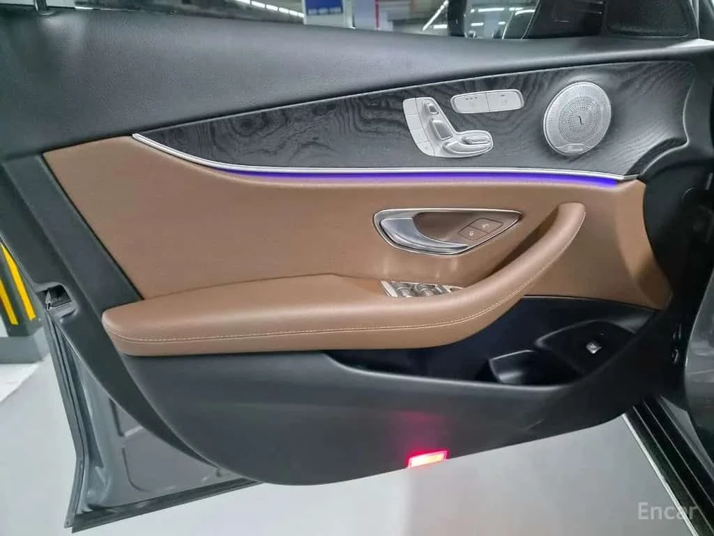 Mercedes-Benz E 220 * E220d Avantgarde * ЦЕНА ДО БГ, снимка 8 - Автомобили и джипове - 55627498