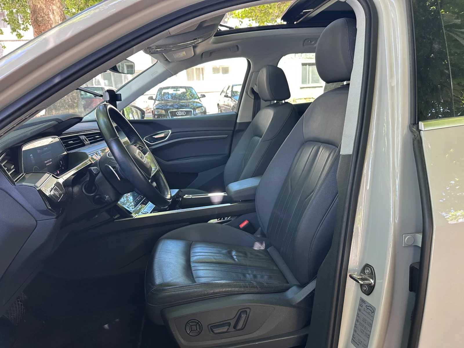 Audi E-Tron 55 408ks 95kw, снимка 12 - Автомобили и джипове - 55631598