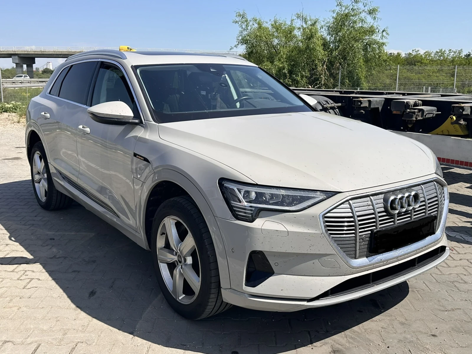 Audi E-Tron 55 408ks 95kw, снимка 3 - Автомобили и джипове - 55631598