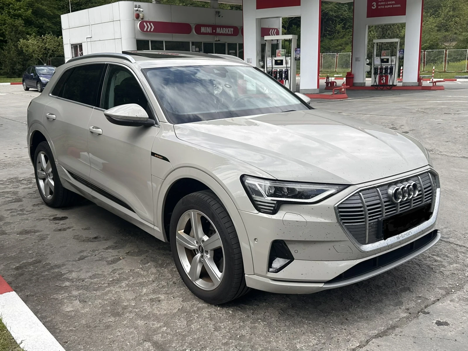 Audi E-Tron 55 408ks 95kw, снимка 6 - Автомобили и джипове - 55631598