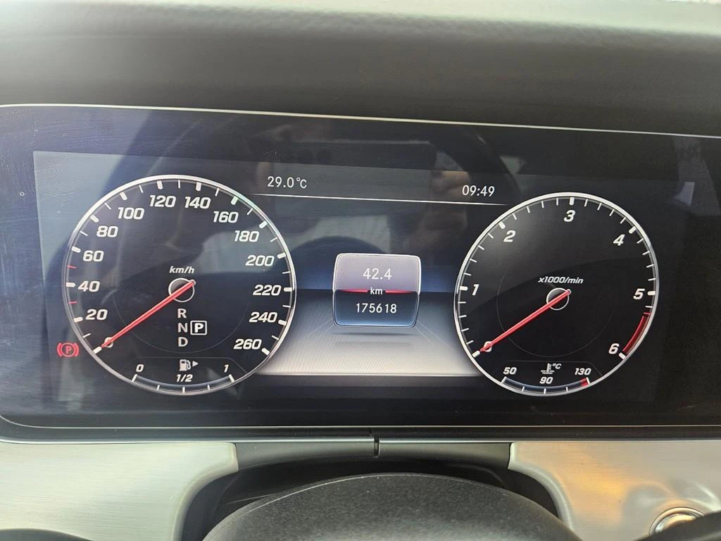 Mercedes-Benz CLS 400 BLIND SPOT* 360* ЕЛ. БАГАЖНИК* HUD* КРАЙНА ЦЕНА, снимка 8 - Автомобили и джипове - 55982491