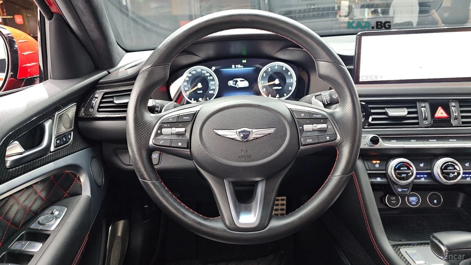 Genesis G70 3.3 T-GDI 4WD* DIGITAL* ОБДУХ* DISTRONIC* HUD, снимка 8 - Автомобили и джипове - 56153095