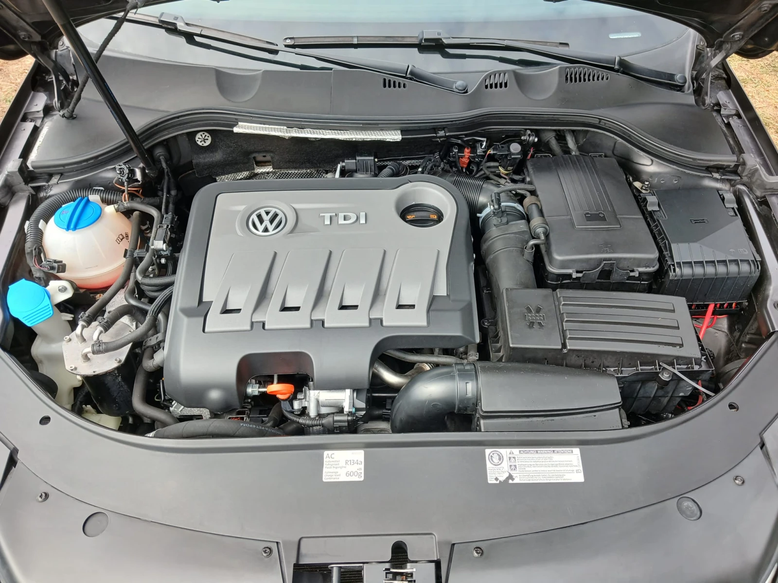 VW Passat, снимка 6 - Автомобили и джипове - 56237095