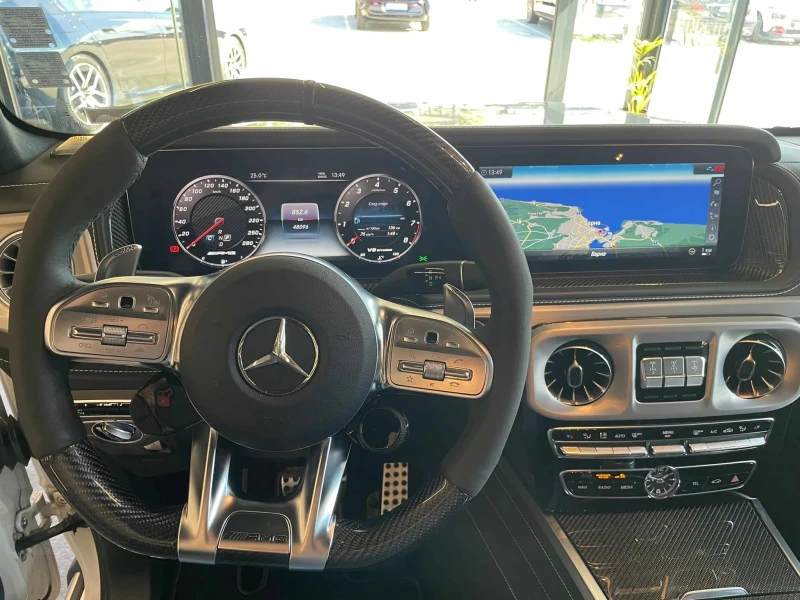 Mercedes-Benz G 63 AMG Carbon* 3D Burmester* 3xTV* 360* Pano* Full, снимка 10 - Автомобили и джипове - 47382958