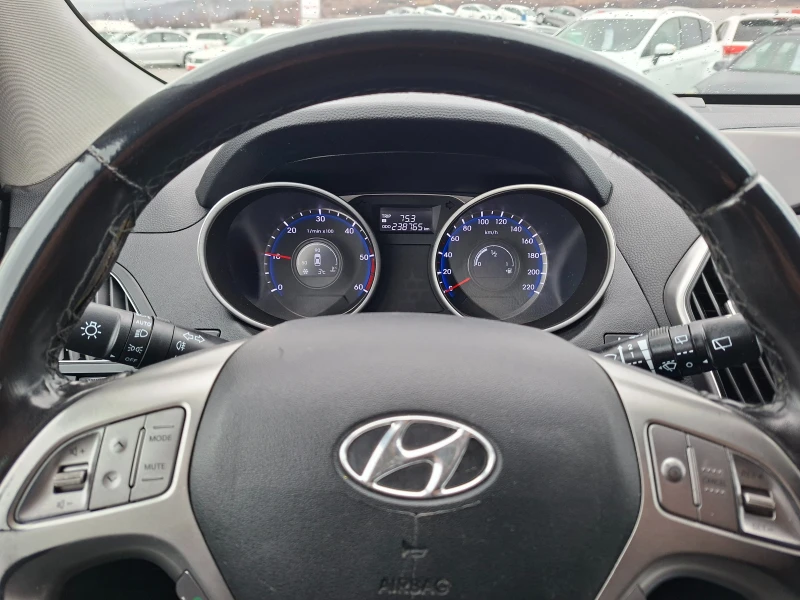 Hyundai IX35 1.7 CRDI, снимка 15 - Автомобили и джипове - 53210304