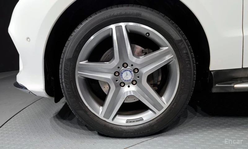 Mercedes-Benz GLE 350, снимка 5 - Автомобили и джипове - 53239669