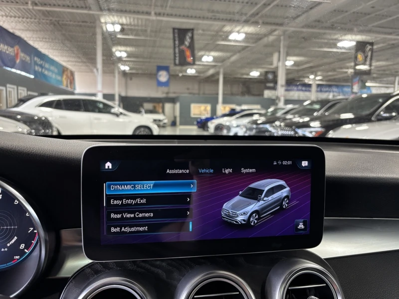 Mercedes-Benz GLC 300 4MATIC* AMG-PKG* MULTIBEAM-LED* ACTIVE BRAKE* PANO, снимка 14 - Автомобили и джипове - 53355596