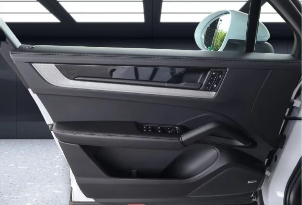Porsche Cayenne E-Hybrid Coupe = Air Suspension = Гаранция, снимка 6 - Автомобили и джипове - 55688047
