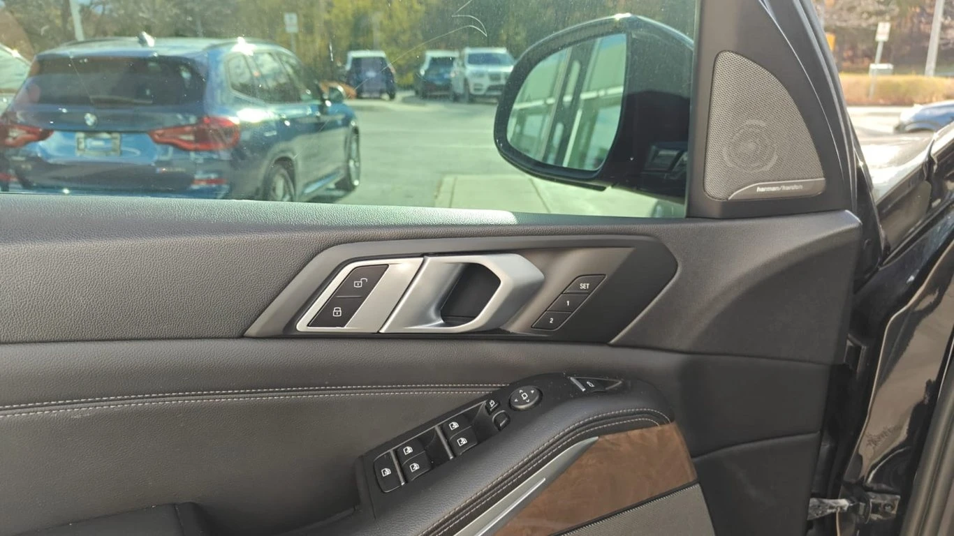 BMW X5 * xDrive40i * CARFAX *    | Mobile.bg   15