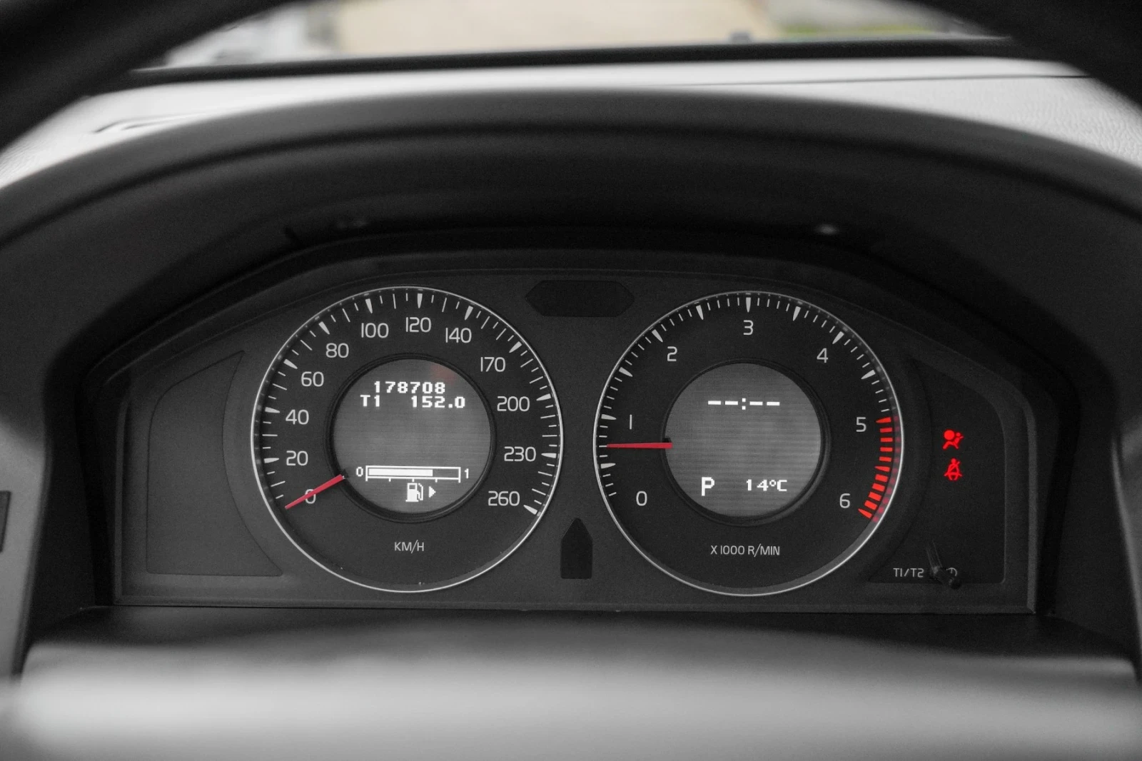 Volvo XC60 2.4D        | Mobile.bg   11